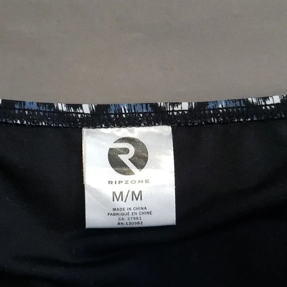 3/$35 Ripzone bikini - Picture 3 of 3